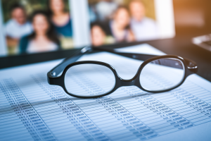 Abattement succession petit fils : Quels sont les droits à payer selon le lien de parenté