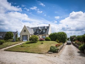 Maison avec jardin en Bretagne : trouver son havre de paix en Cornouaille